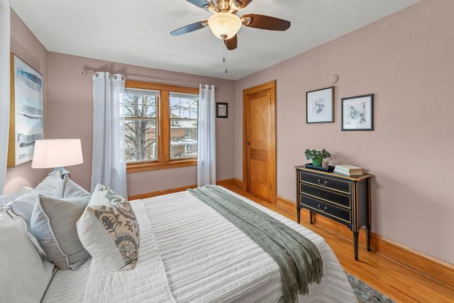 3046 N Newhall STREET, Milwaukee, WI 53211