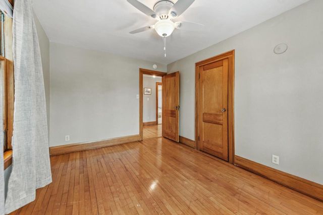 3046 N Newhall STREET, Milwaukee, WI 53211