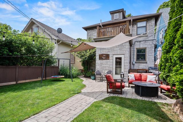 3046 N Newhall STREET, Milwaukee, WI 53211