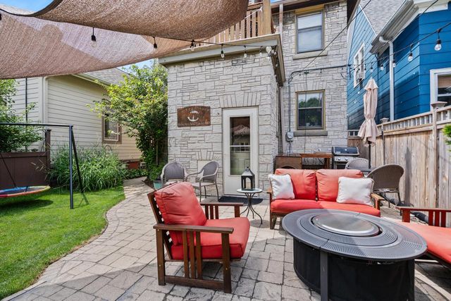 3046 N Newhall STREET, Milwaukee, WI 53211