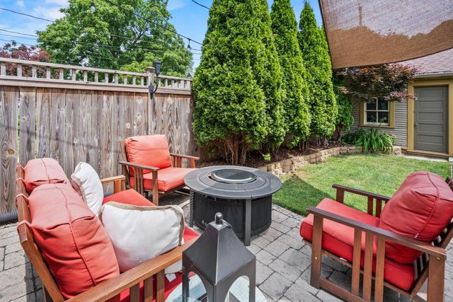 3046 N Newhall STREET, Milwaukee, WI 53211