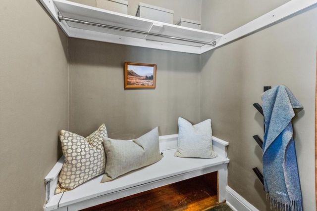 3046 N Newhall STREET, Milwaukee, WI 53211