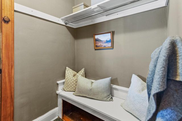 3046 N Newhall STREET, Milwaukee, WI 53211