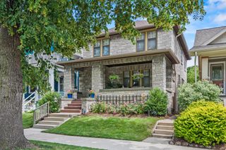 3046 N Newhall STREET, Milwaukee, WI 53211