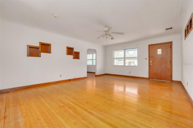 869 53RD AVENUE S, St Petersburg, FL 33705