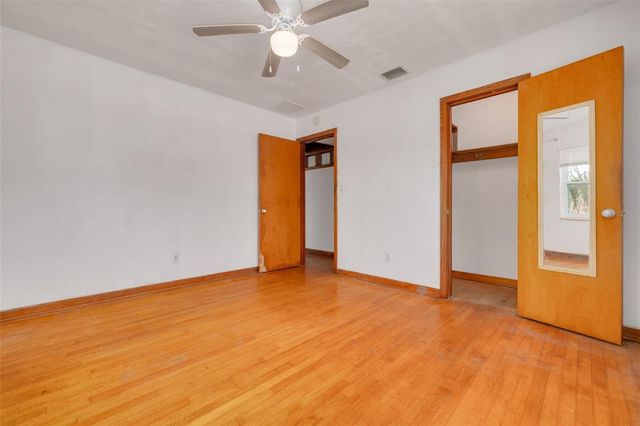 869 53RD AVENUE S, St Petersburg, FL 33705