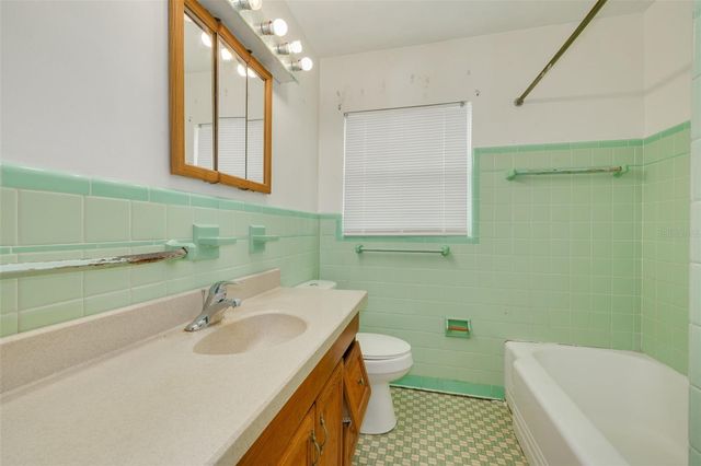 869 53RD AVENUE S, St Petersburg, FL 33705