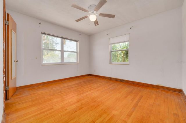 869 53RD AVENUE S, St Petersburg, FL 33705