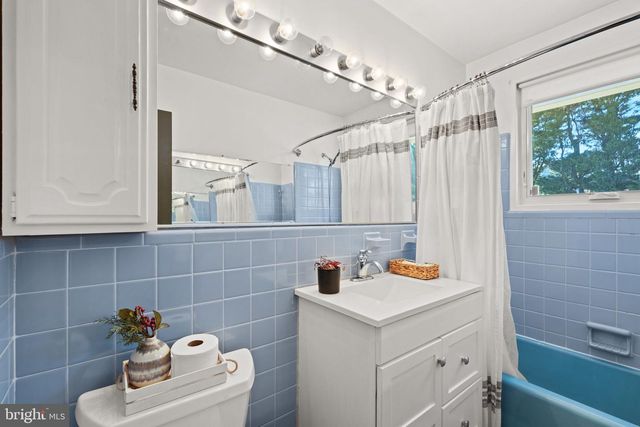 2114 N EARLEY ST, Alexandria, VA 22302