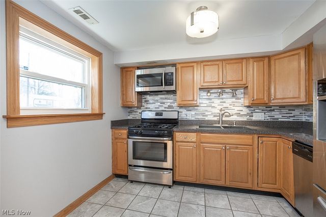 3820 Seneca Street, Stow, OH 44224