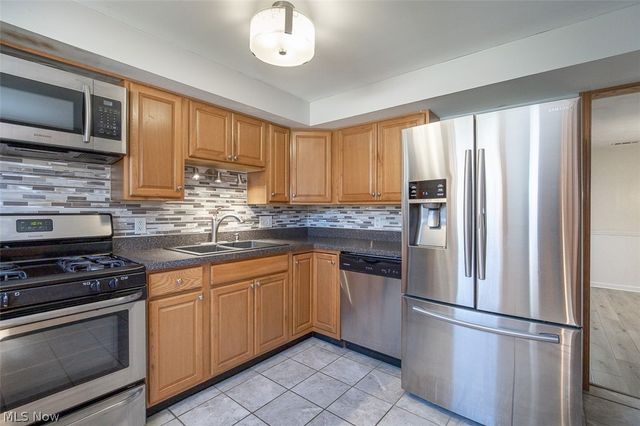 3820 Seneca Street, Stow, OH 44224