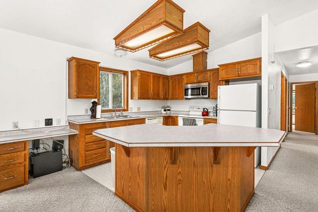 63 S Elder Dr., Duluth, MN 55810