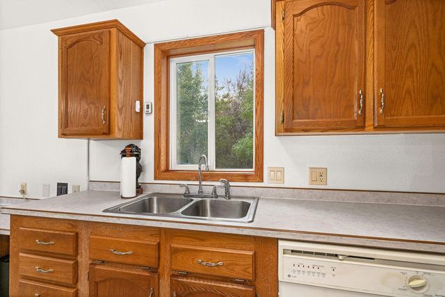 63 S Elder Dr., Duluth, MN 55810