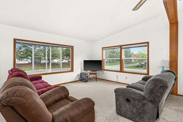 63 S Elder Dr., Duluth, MN 55810