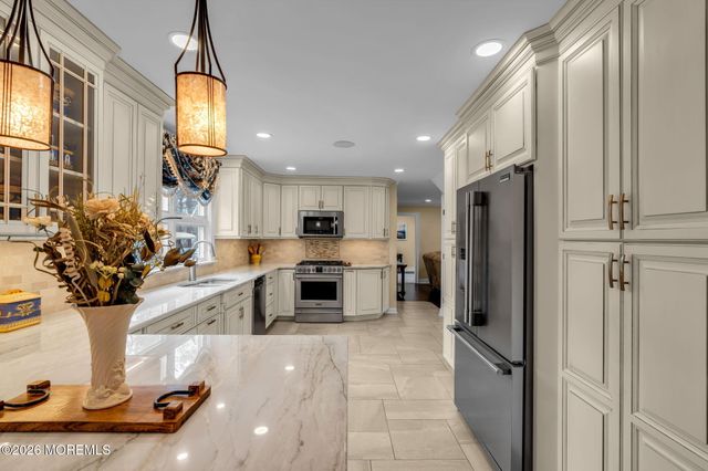 35 Yorkshire Drive, Toms River, NJ 08753