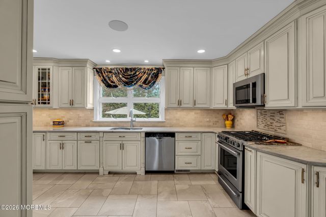 35 Yorkshire Drive, Toms River, NJ 08753