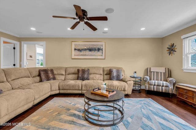 35 Yorkshire Drive, Toms River, NJ 08753