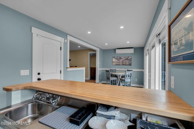 35 Yorkshire Drive, Toms River, NJ 08753