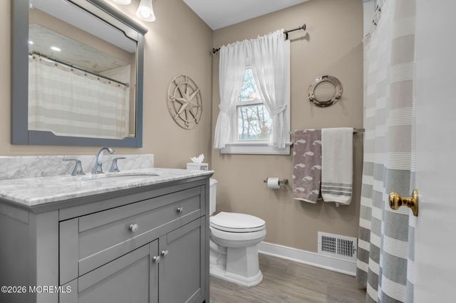 35 Yorkshire Drive, Toms River, NJ 08753