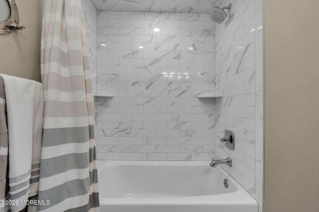 35 Yorkshire Drive, Toms River, NJ 08753