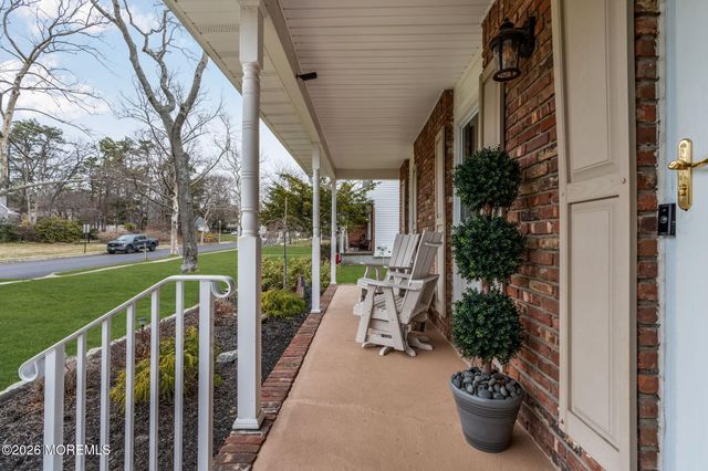 35 Yorkshire Drive, Toms River, NJ 08753