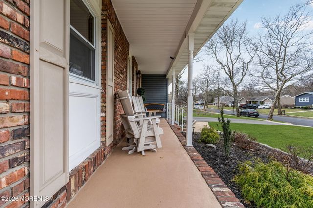 35 Yorkshire Drive, Toms River, NJ 08753