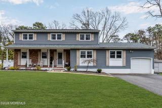 35 Yorkshire Drive, Toms River, NJ 08753