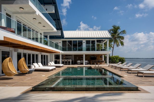 555 Ocean Cay Drive, Key Largo, FL 33037