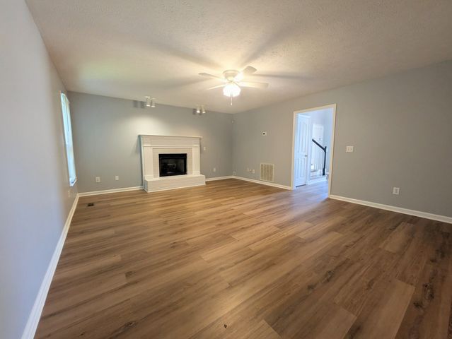 313 Castlemere Ct, Murfreesboro, TN 37130