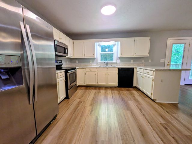 313 Castlemere Ct, Murfreesboro, TN 37130
