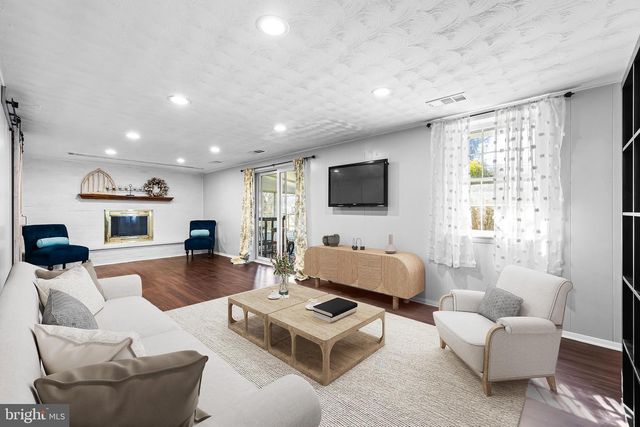 223 BOND AVE, Reisterstown, MD 21136