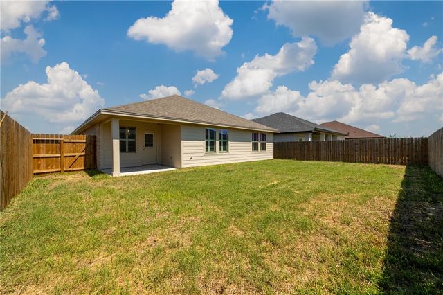 7805 Iron Man Dr, Corpus Christi, TX 78414