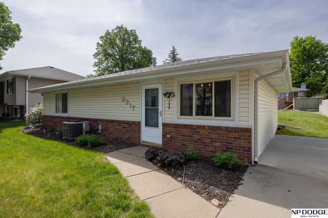 2317 W Washington Street, Lincoln, NE 68522