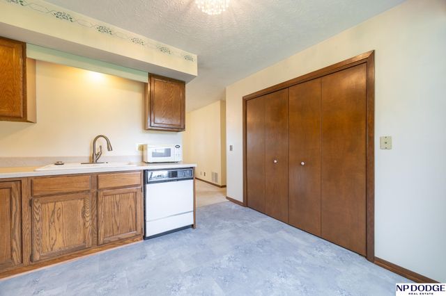 2317 W Washington Street, Lincoln, NE 68522