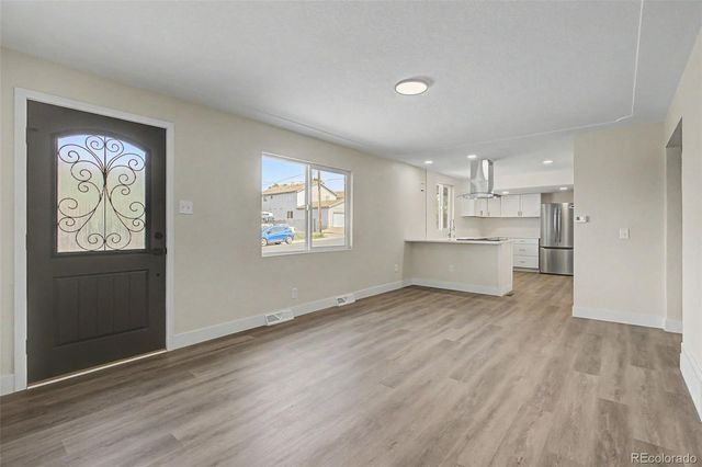 901 S RALEIGH Street, Denver, CO 80219