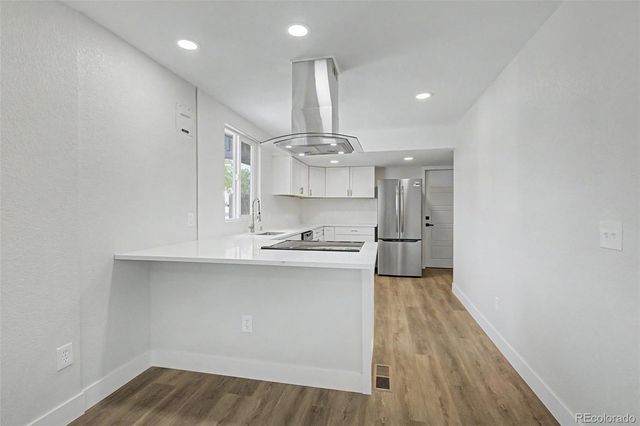 901 S RALEIGH Street, Denver, CO 80219