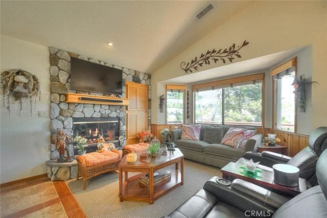 1059 Mercury, Crestline, CA 92325