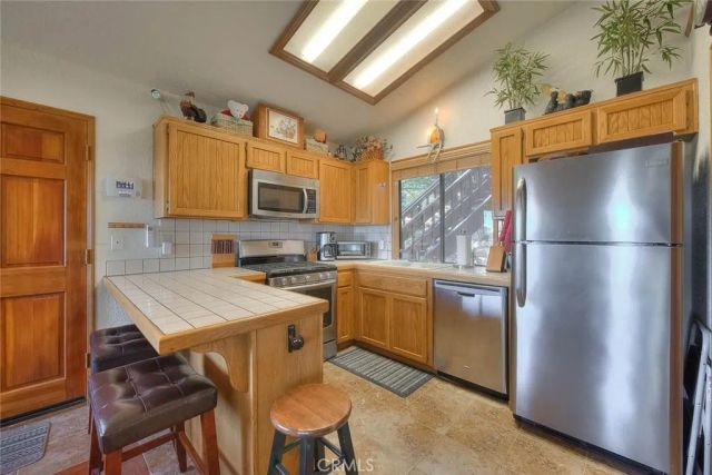 1059 Mercury, Crestline, CA 92325