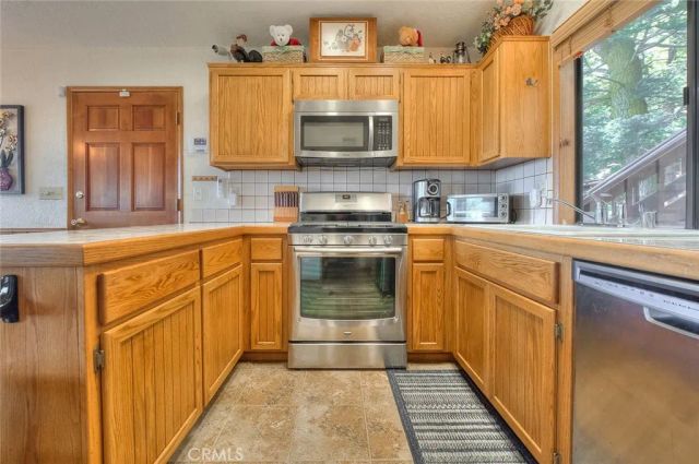 1059 Mercury, Crestline, CA 92325