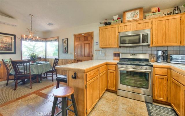 1059 Mercury, Crestline, CA 92325