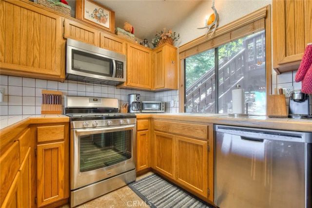 1059 Mercury, Crestline, CA 92325
