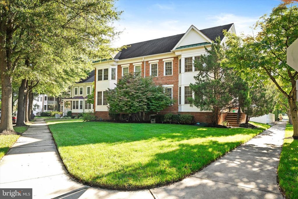 26 MALSBURY ST, ROBBINSVILLE, NJ 08691 — exterior