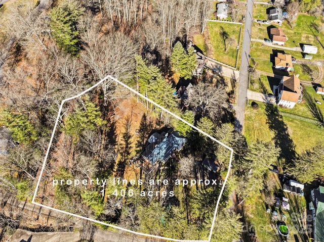 182 Timothy Lane, Waynesville, NC 28786