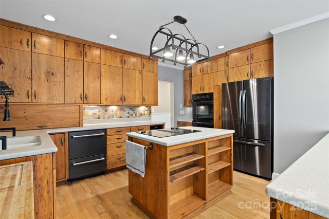 182 Timothy Lane, Waynesville, NC 28786