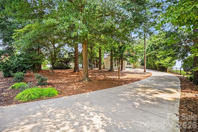 193 Washam Road, Mooresville, NC 28117