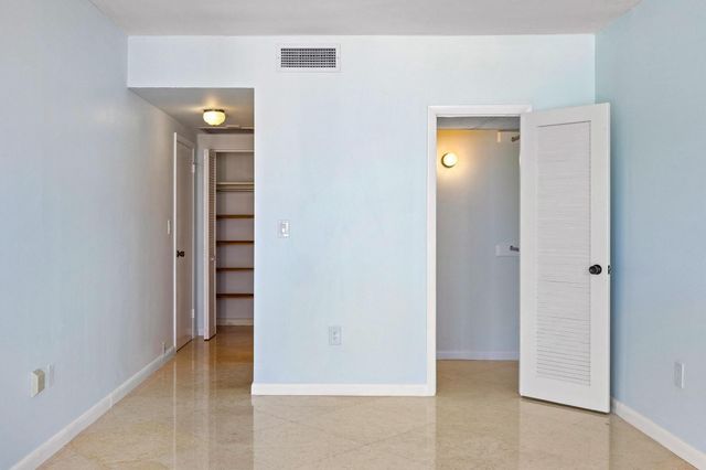 1950 S OCEAN Drive PHB, Hallandale Beach, FL 33009