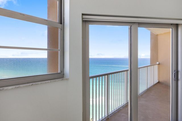 1950 S OCEAN Drive PHB, Hallandale Beach, FL 33009