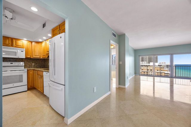 1950 S OCEAN Drive PHB, Hallandale Beach, FL 33009