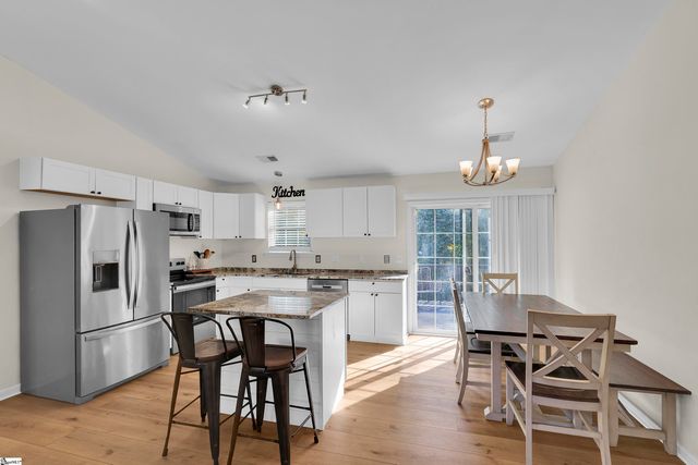 466 Pleasant Green Drive, Inman, SC 29349