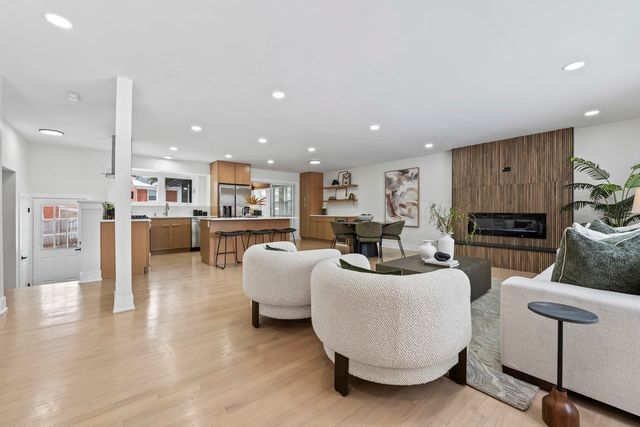 778 Wilson Avenue, Glen Ellyn, IL 60137